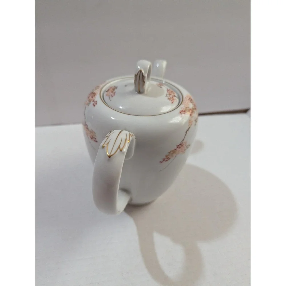 Fukagawa Arita Japan Porcelain‎ Teapot Hand Painted Maple Leaf Pattern  905 8in